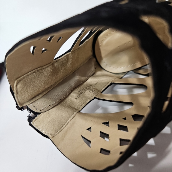 LILIANA Black Velvet Caged/Lasercut Stiletto Bootie Sz 10 - Picture 4 of 7